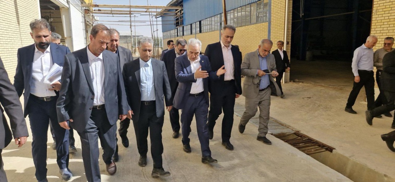 بازدید مدیرعامل بانك صنعت و معدن از 8 طرح تولیدی در استان فارس