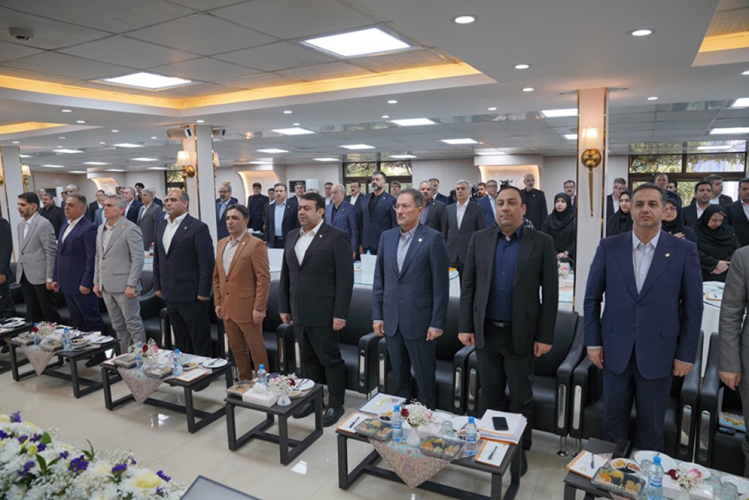 همایش بررسی عملکرد شش‌ماهه نخست سال ۱۴۰۴ بانک ملی ایران در مشهد مقدس آغاز شد