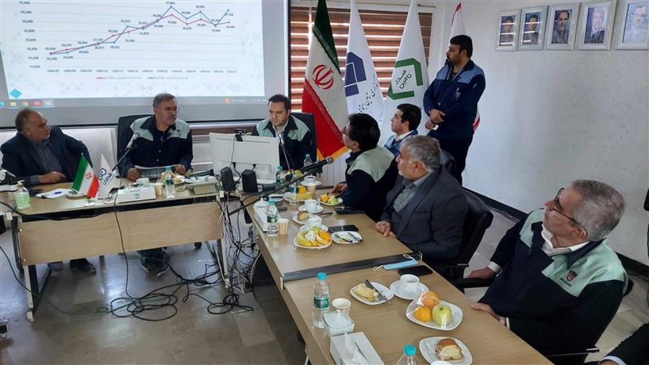 نشست بررسی راهكارهای بهبود شرایط ذوب‌آهن اصفهان