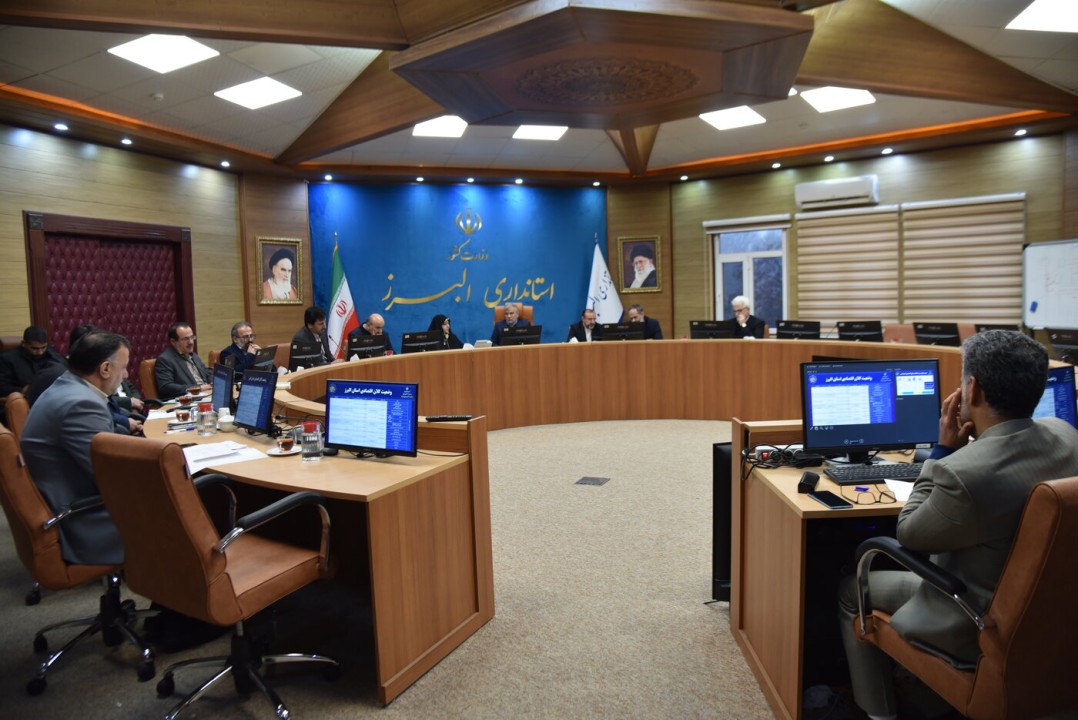 دیدار معاون وزیر اقتصاد و رئیس سازمان خصوصی سازی کشور با استاندار البرز و نمایندگان مجلس